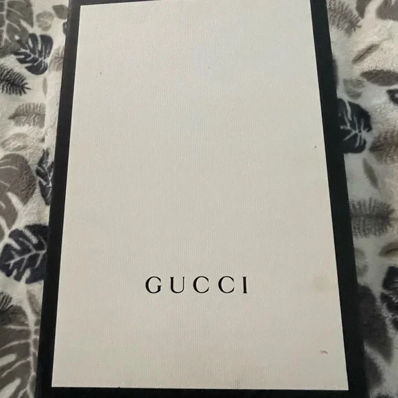 Limited edition: Gucci À Arles chez Gucci silk scarf